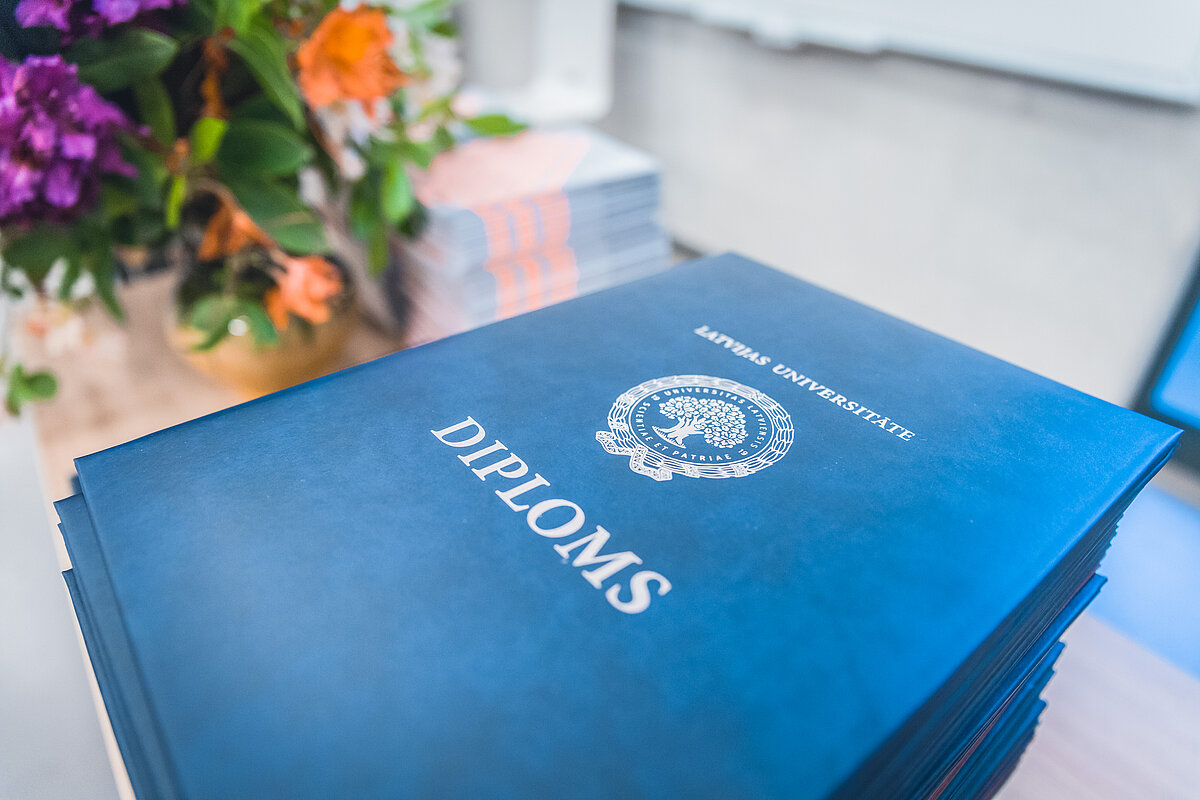 Foto: Toms Grīnbergs, Latvijas Universitātes Komunikācijas departaments LU diploms