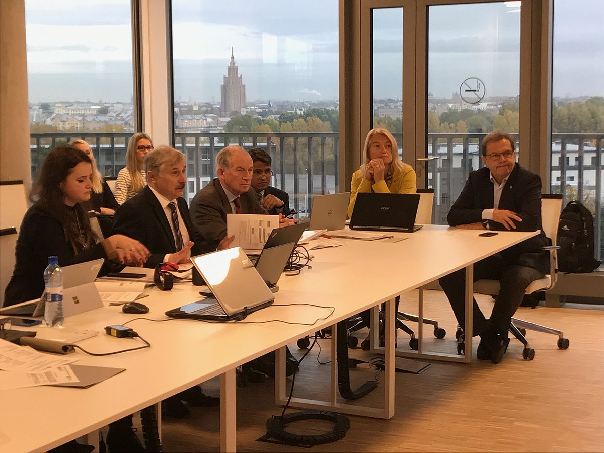 GISTAR DSMB komitejas locekļi ar pētījuma zinātnisko vadītāju LU profesoru Mārci Leju