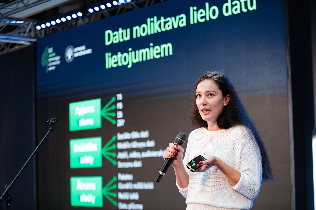 LU Datorikas fakultātes Inovatīvo informācijas tehnoloģiju laboratorijas pētniece asoc. prof. Darja Solodovņikova. © Foto: Gatis Orlickis, Baltic Pictures photo agency