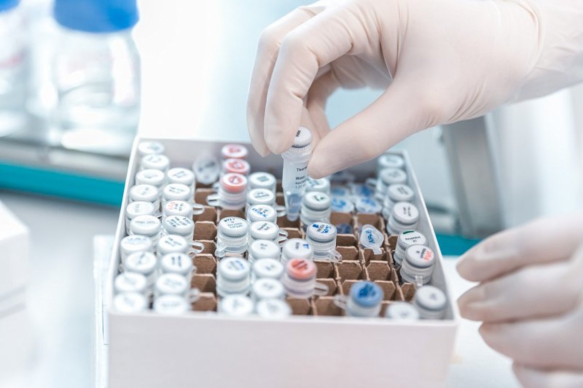 Latvijas Universitātes Bioloģijas fakultātes Bioanalītisko un biodozimetrijas metožu laboratorija. Foto: Toms Grīnbergs, Latvijas Universitātes Komunikācijas un inovāciju departaments.