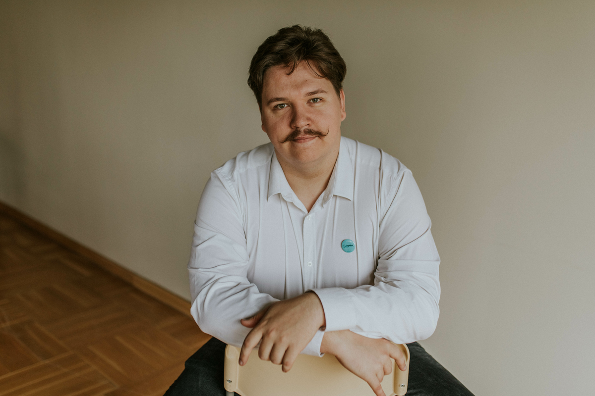 Attēlā: Jānis Sarmis Bajinskis.